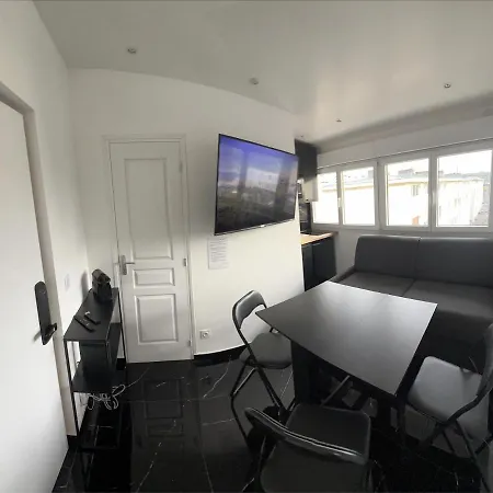 Appartement F2 Meuble - Tout Equipe - Tv Netflix - 4 Personnes Lisieux Exterior foto