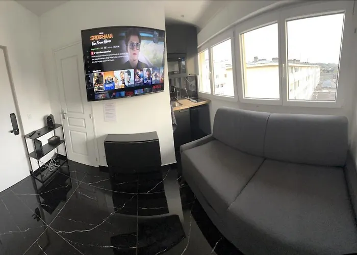 Appartement F2 Meuble - Tout Equipe - Tv Netflix - 4 Personnes