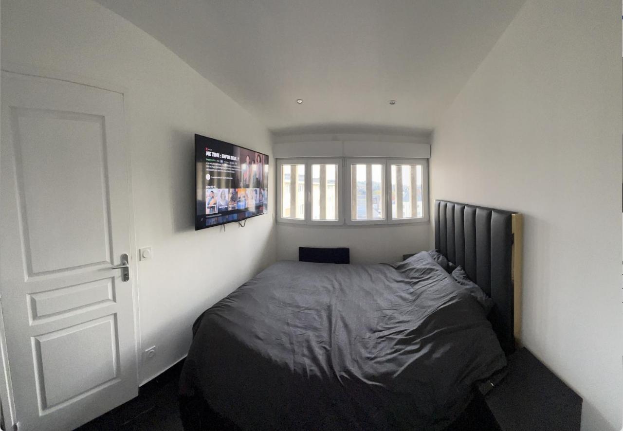 F2 Meuble - Equipe - Tv Netflix - 4 Personnes Apartment